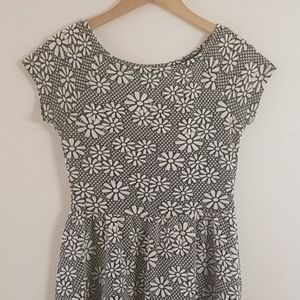 TOPSHOP A-Line Dress - B&W Daisies